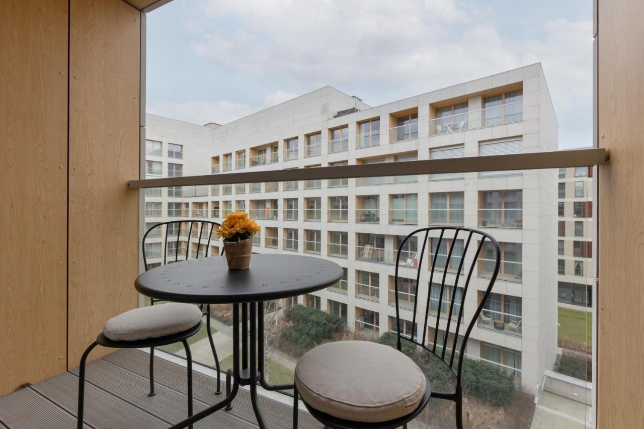 Cozy Apartments With Parking In The 19Th District By Noclegi Renters Варшава Экстерьер фото